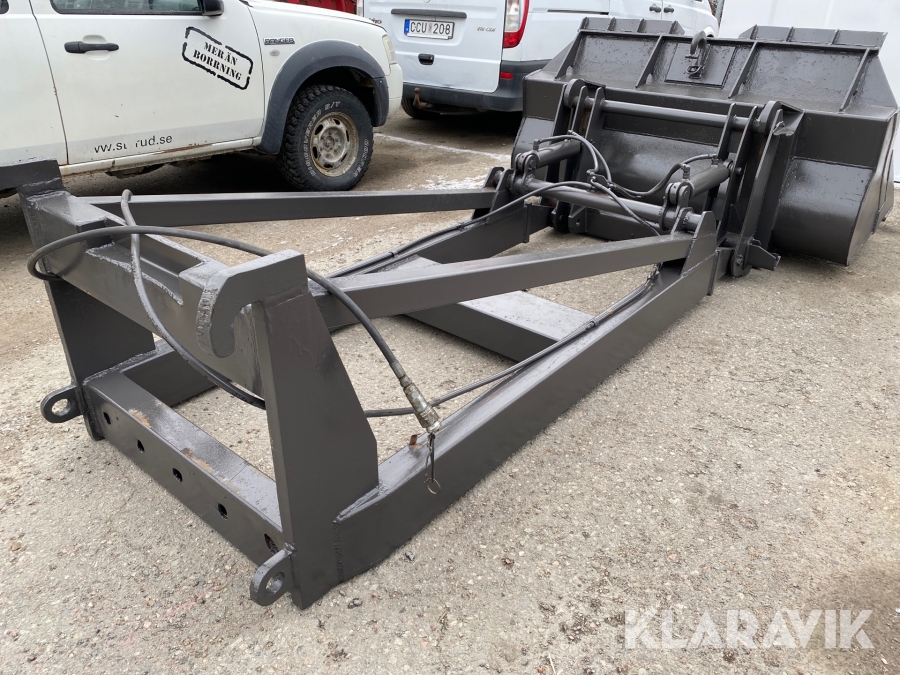 Högtippande skopa Stora BM lång arm