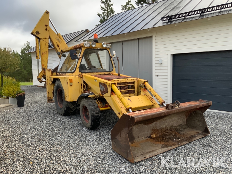 Traktorgrävare JCB 3D2 med skopor