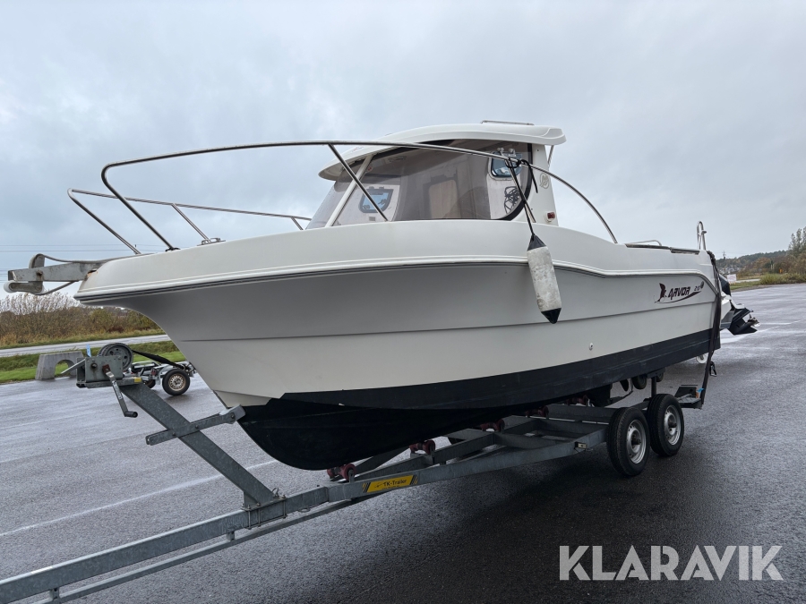 Kabinbåt Arvor 215