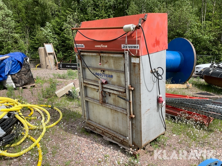 Kartongpress Nättrabypressen