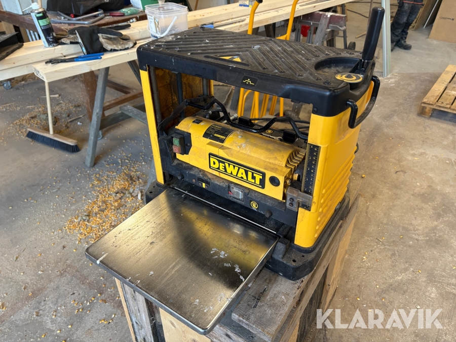 Planhyvel Dewalt DW733