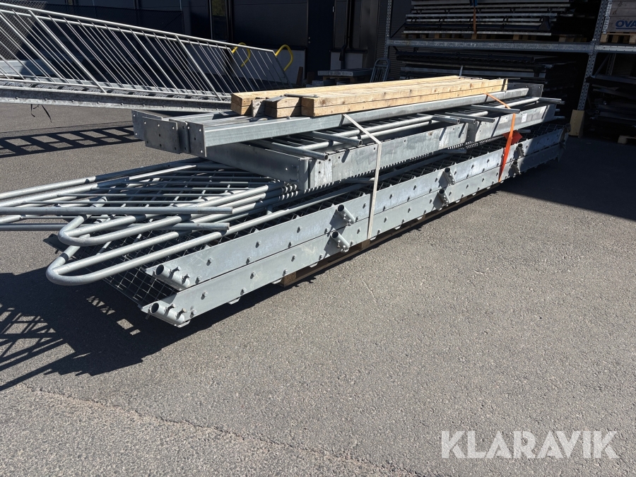 Brand/Evakueringstrappa Eurostair rak, varmgalvad med 1 vilplan samt förhöjning. 2 st