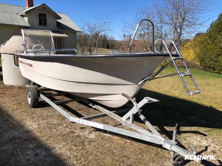 Båt styrpulpet Carrier 560 DC med trailer