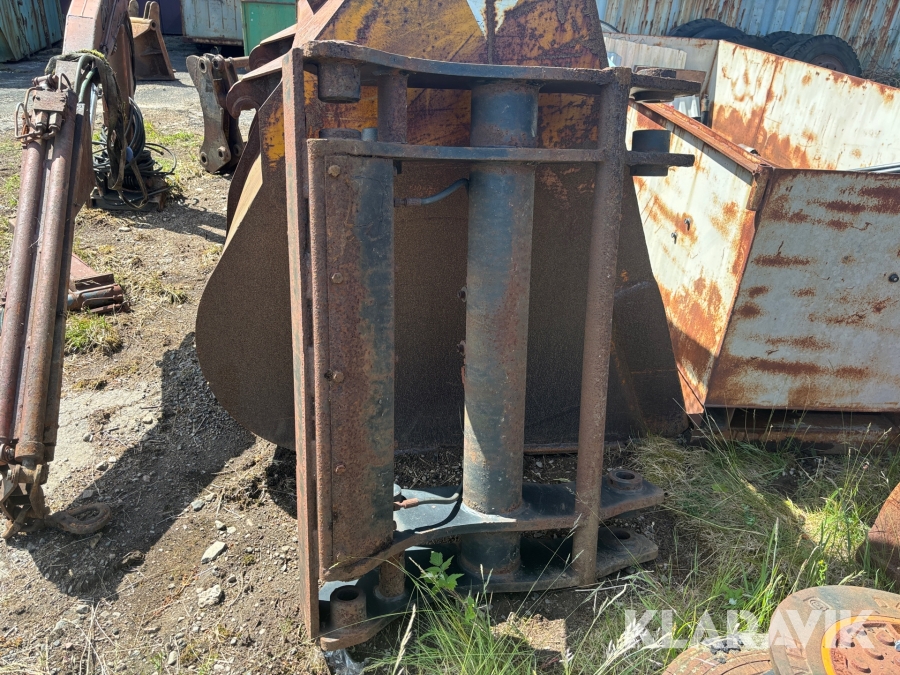 Redskapsfäste till lastmaskin Stora BM