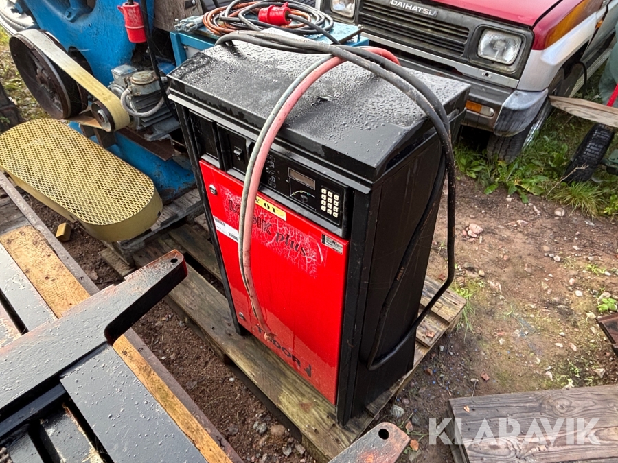 Truckladdare Tudor Logik Plus 48/125