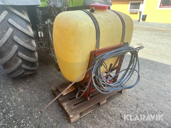 Hydrauldriven högtryckstvätt med 600 liters tank