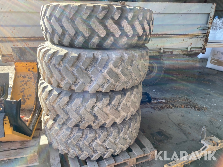 Entreprenaddäck med fälg Bridgestone 15,5 R25