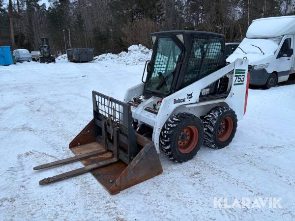 Kompaktlastare Bobcat 753 med redskap
