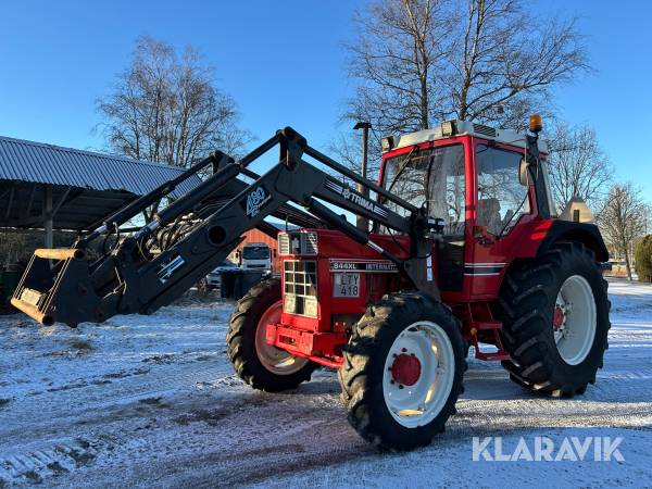 Traktor International 844XL med lastare