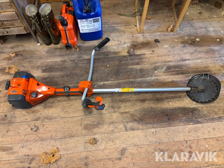 Röjsåg Husqvarna 555 FXT 1st