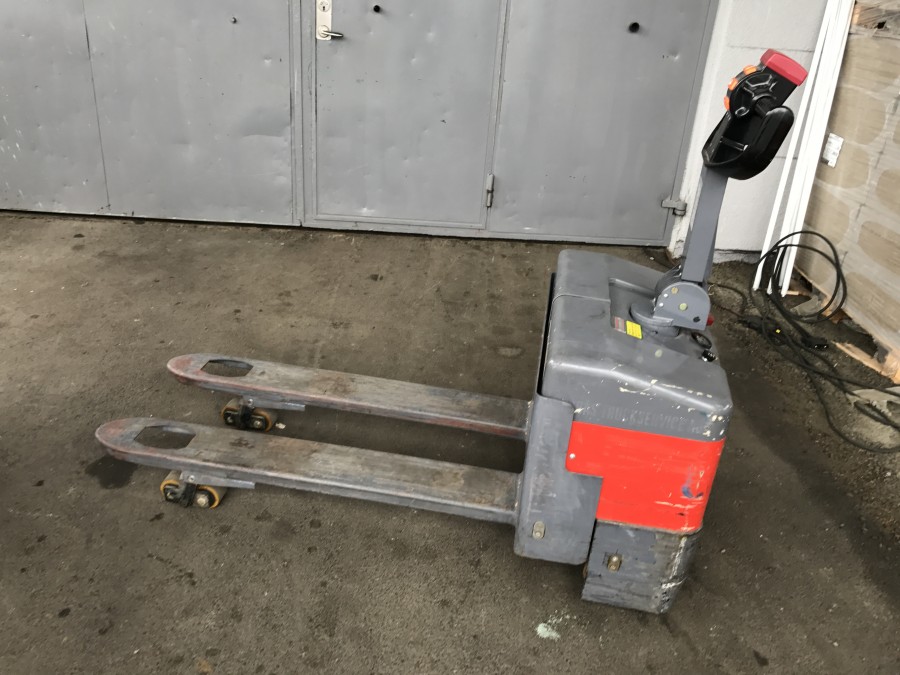 Låglyftande Ledtruck