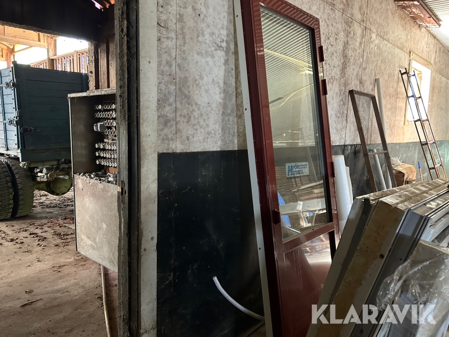 Altandörr H fönstret