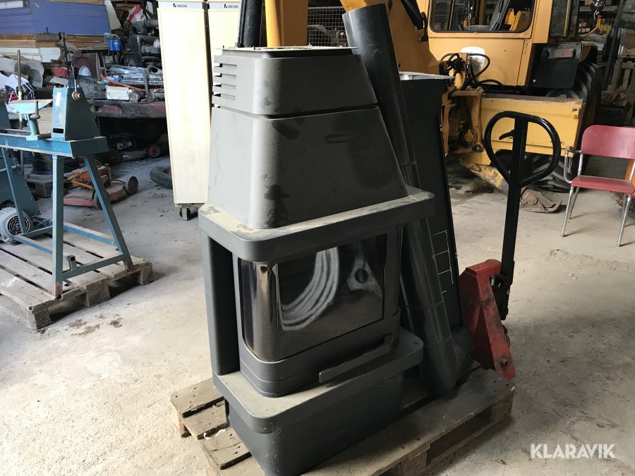 Vedkamin med spisrör