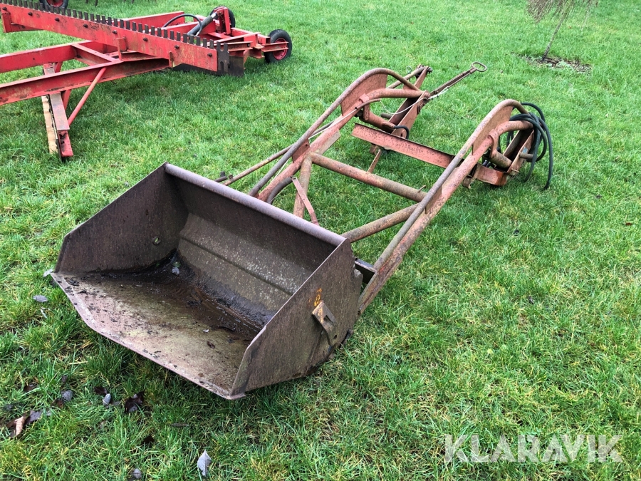 Frontlastare Ålö Quicke med skopa