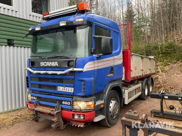 Lastbil Scania 144G med plogutrustning