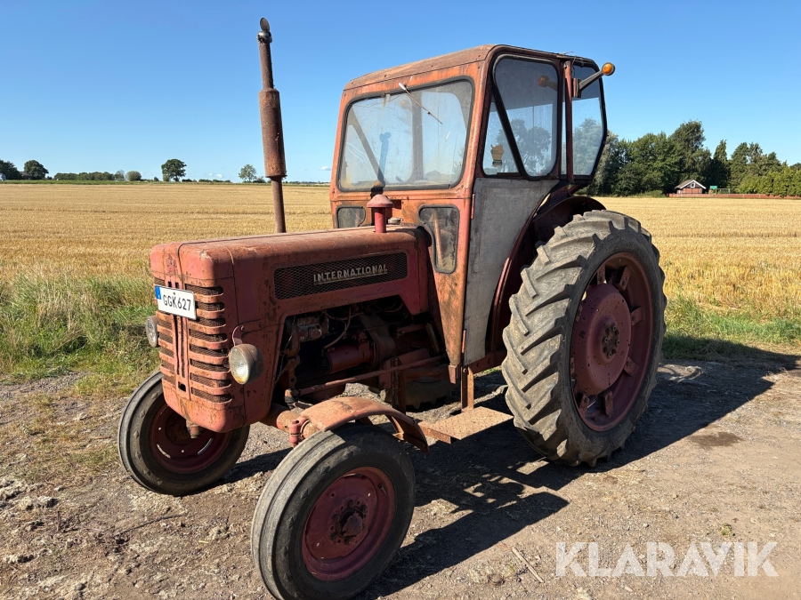 Veterantraktor McCormick Cormick IN B-275
