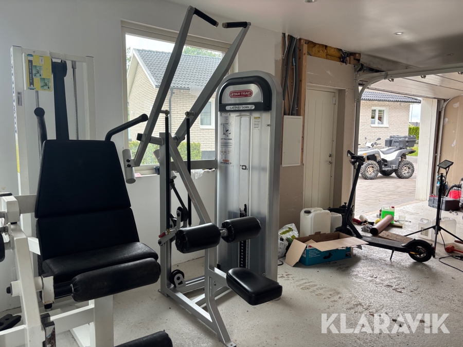 Lat Pull Down Star Trac