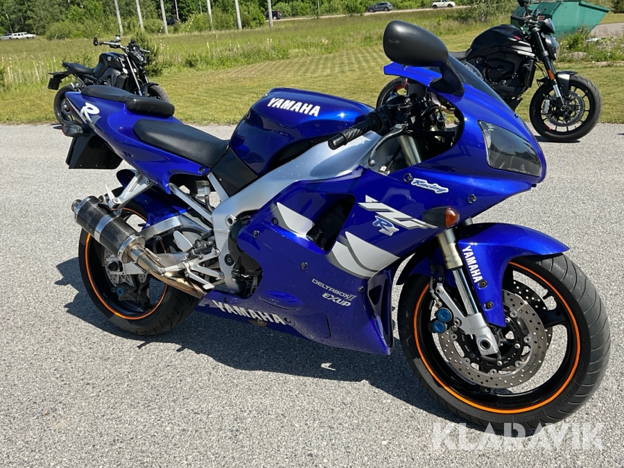 Motorcykel Yamaha YZF R1