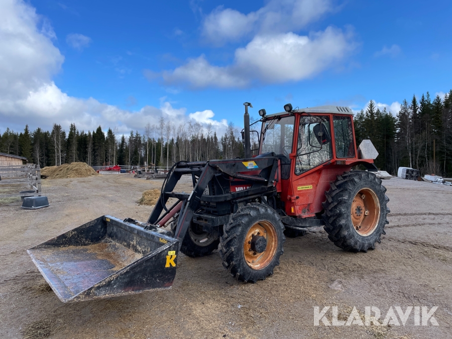Traktor Valmet 604 - 4 med lastare