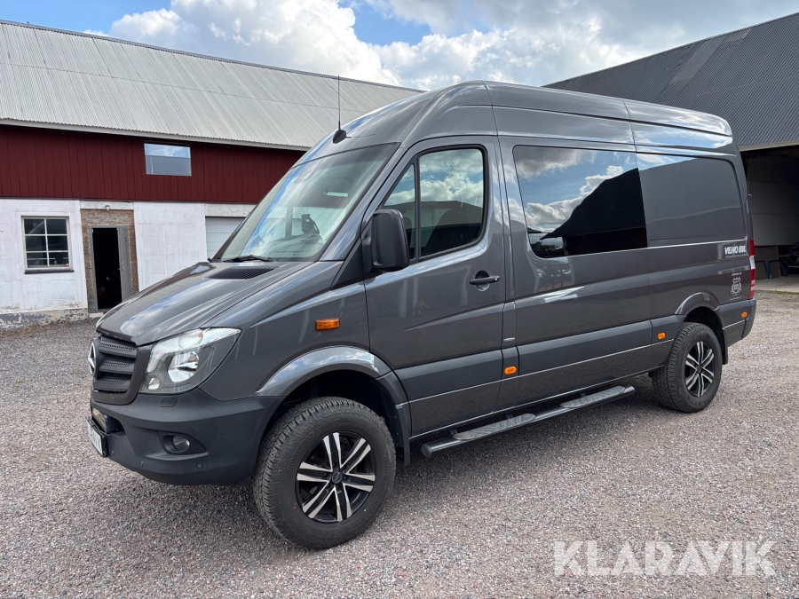 5-sitsig Skåpbil Mercedes-Benz Sprinter 319 4Matic Bluetech 190 Hk