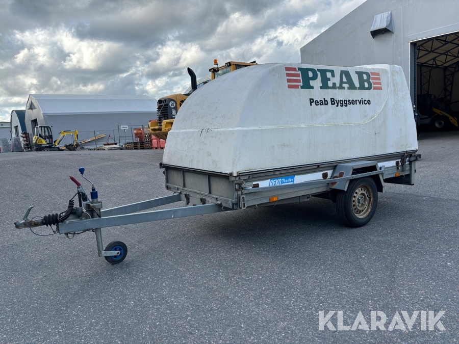 Personbilssläp med kåpa Rekotrailer