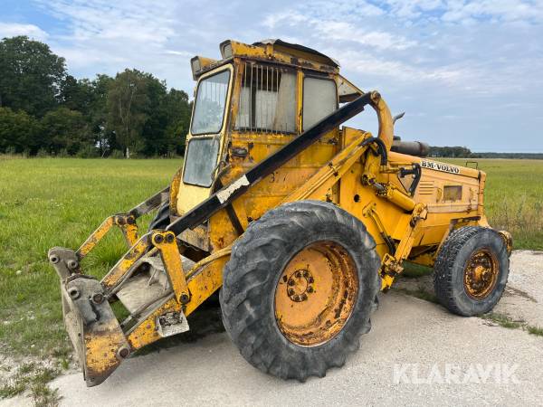 Baklastare Volvo BM LM 621 med skopa