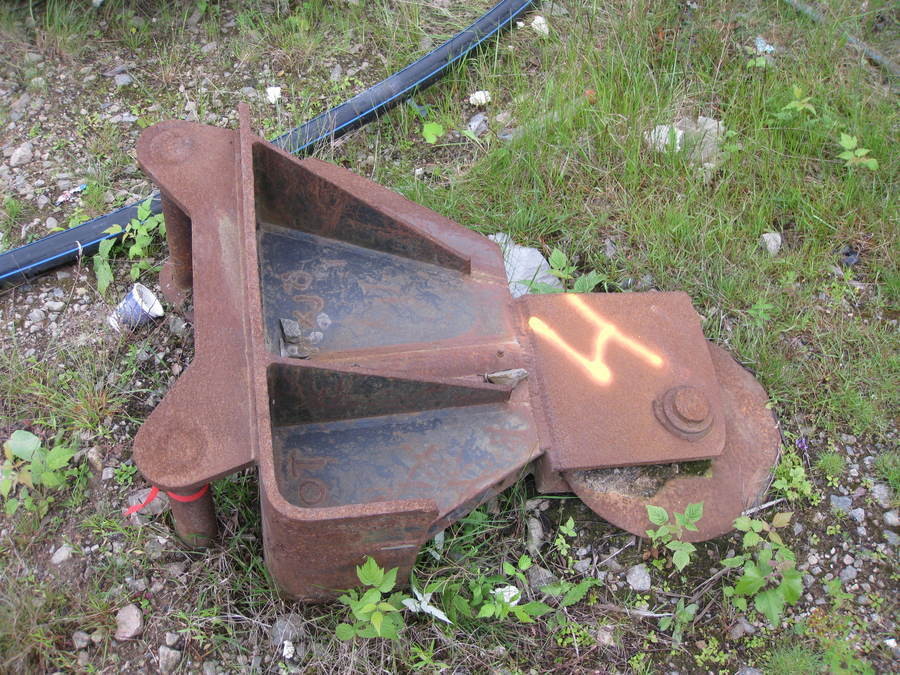 Asfaltskärare till grävmaskin, Fäste S60