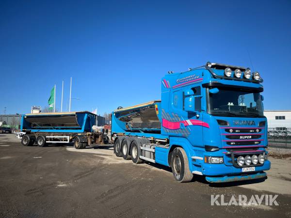 Asfaltsekipage Scania R580LB8X4 med sprider