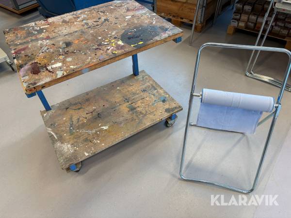 Arbetsbänk på hjul & pappersrullehållare