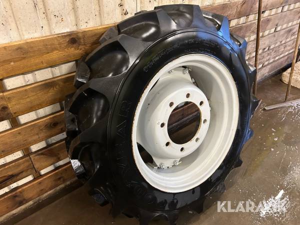 Traktordäck på fälg Goodyear 11.2R24