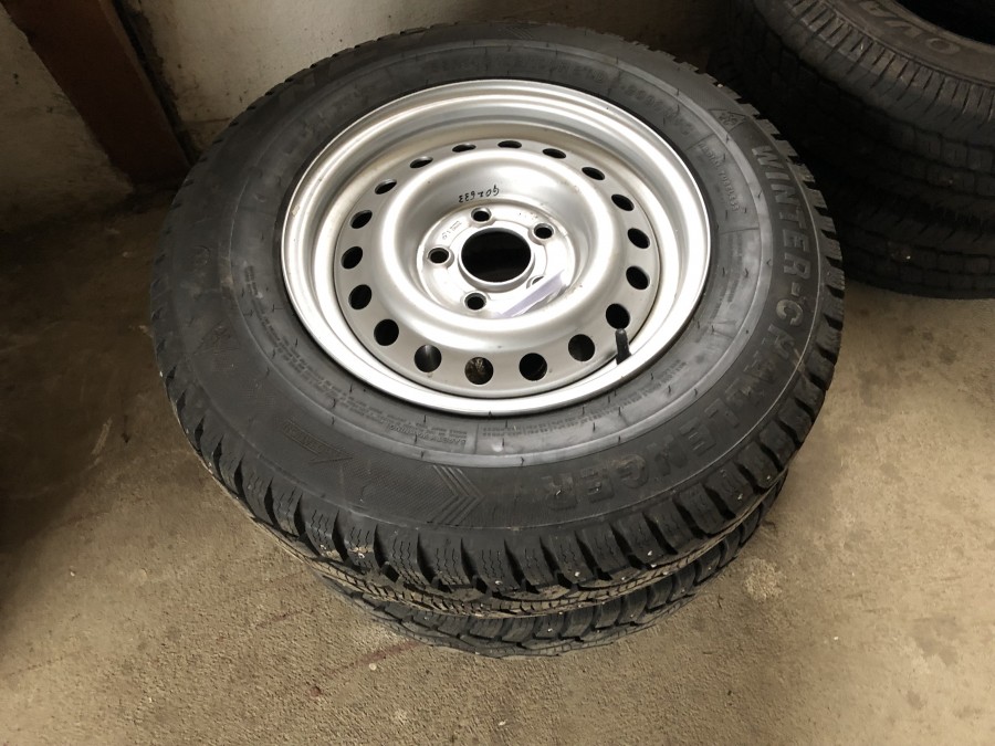 2st Däck med fälg Wanli 185R14C 102/100R 8