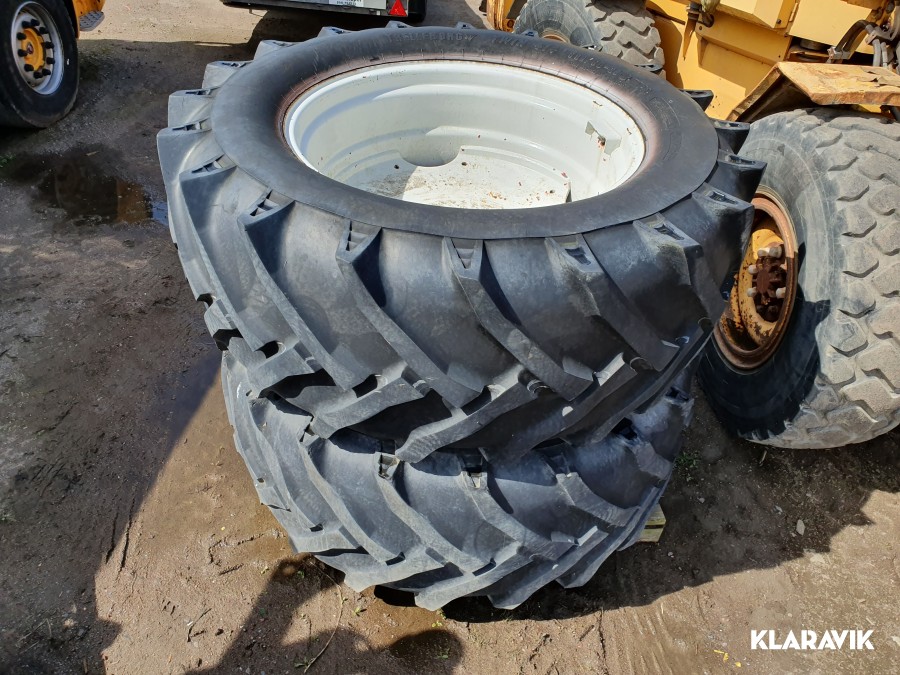 Twindäck med fälg 2 st