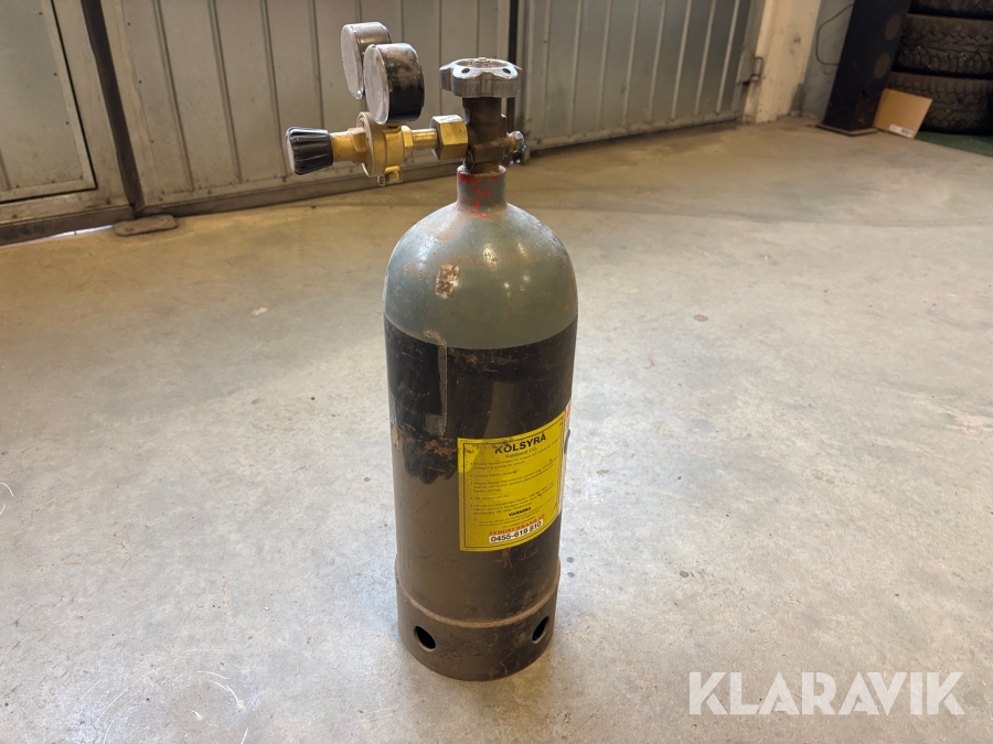 Kolsyretub med regulator