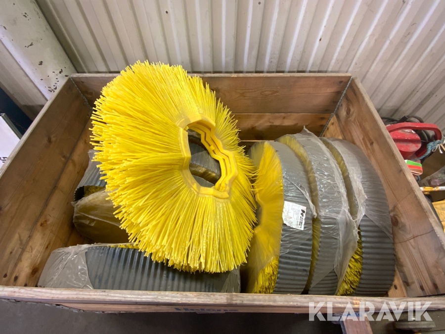 Borst Holms 700 mm 8 paket till sopvals 