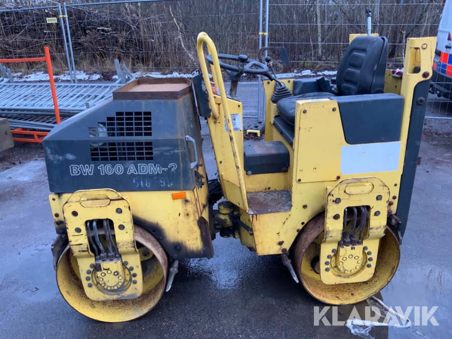 Vält Bomag Bw 100 adm-2 vibrovält