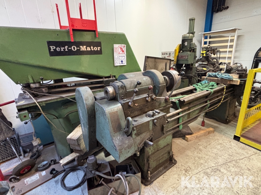 Parti med industrimaskiner