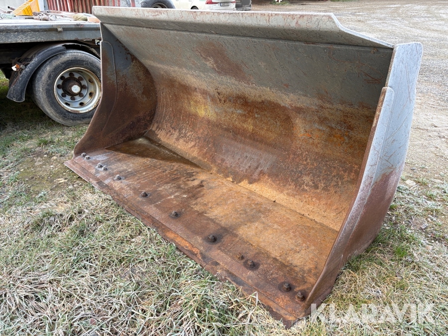 Skopa med Stora BM-fäste