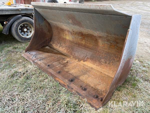 Skopa med Stora BM-fäste