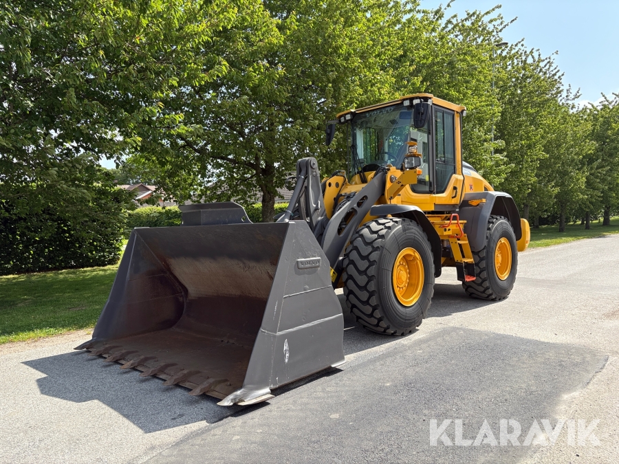 Hjullastare Volvo L90H med skopa