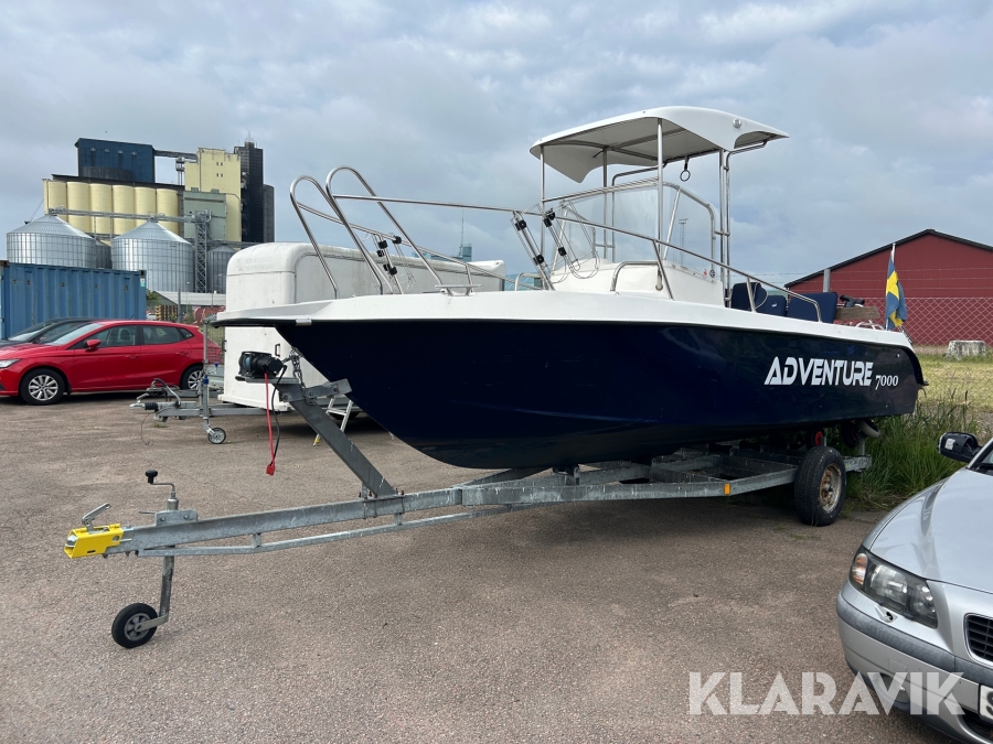 Båt Adventure 7000 WA