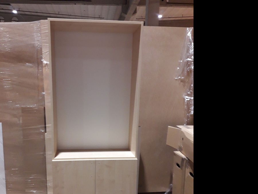 Bokhylla med skåp Ny