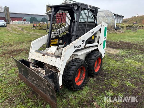 Kompaktlastare Bobcat 643 med snöblad