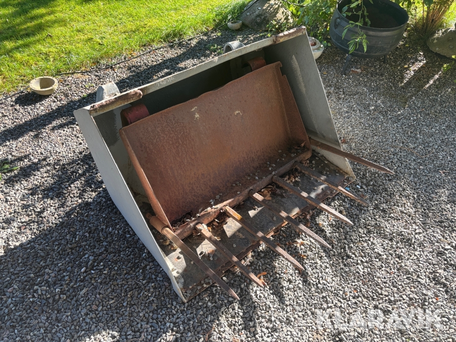 Skopa och grep trima