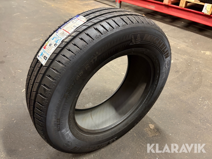 Bildäck Michelin Latitude Sport 3 235/65R17 - 1st