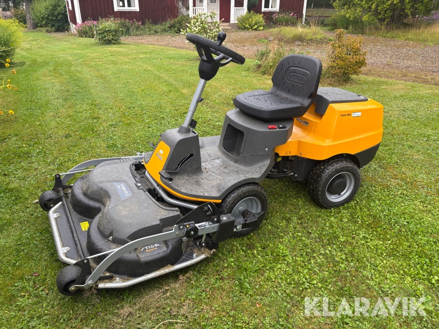 Åkgräsklippare Stiga Park 300 combi 95Q