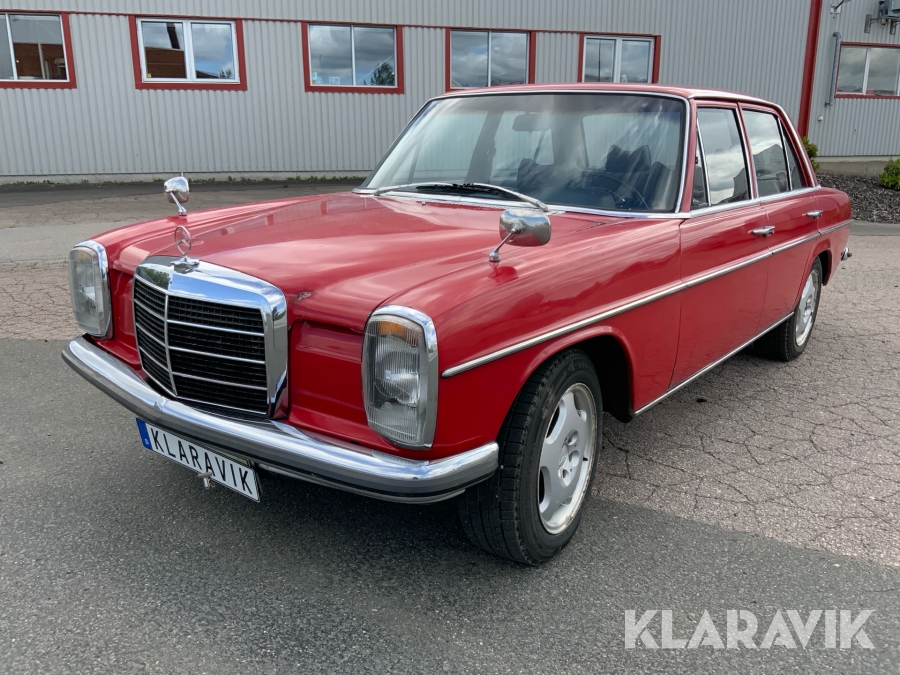 Veteranbil Mercedes-Benz 220 D/8