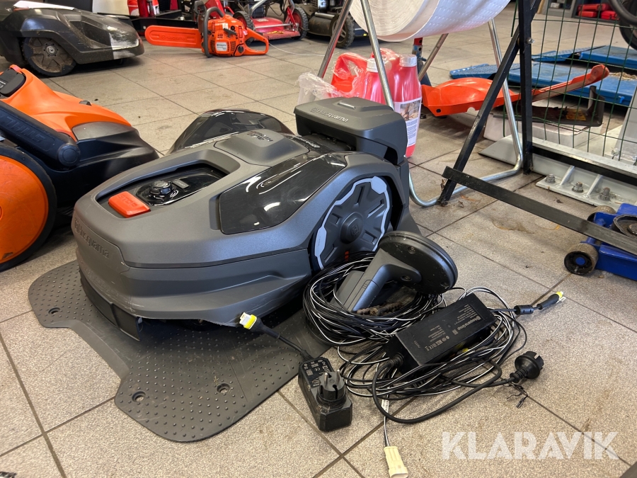 Robotgräsklippare Husqvarna 410XE Nera GPS