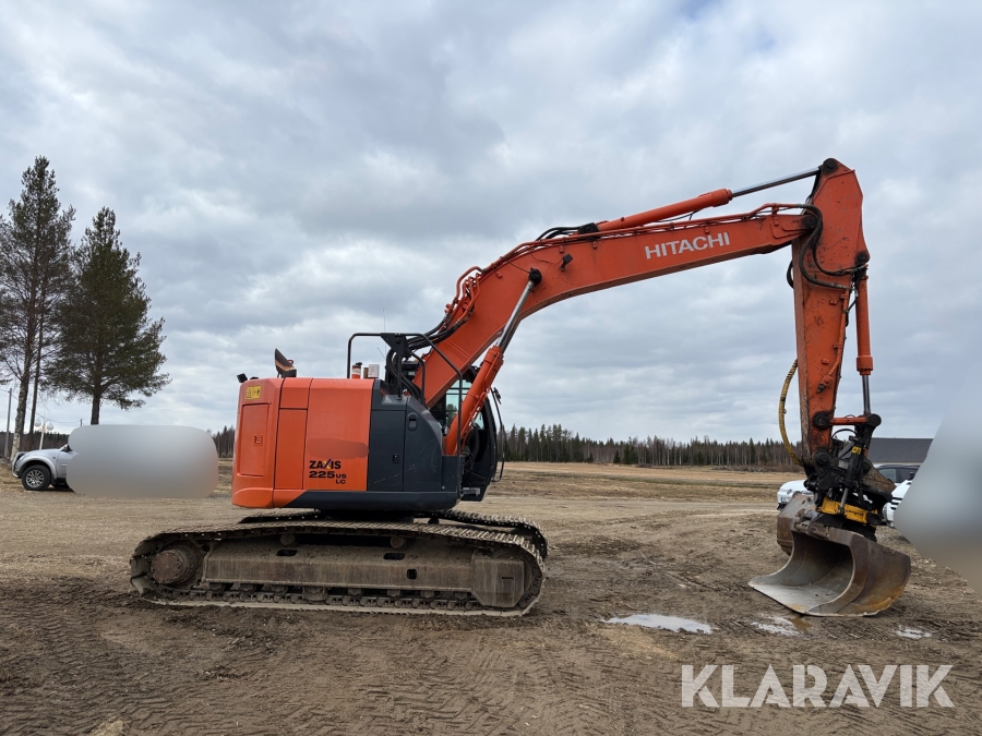 Grävmaskin Hitachi ZX225USLC-5B