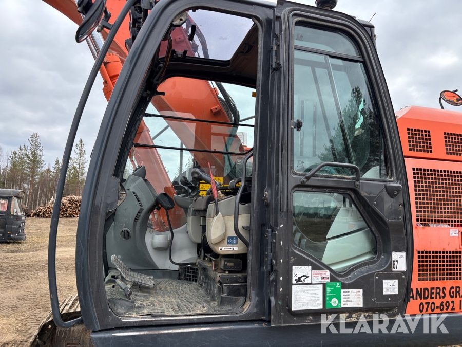 Grävmaskin Hitachi ZX225USLC-5B