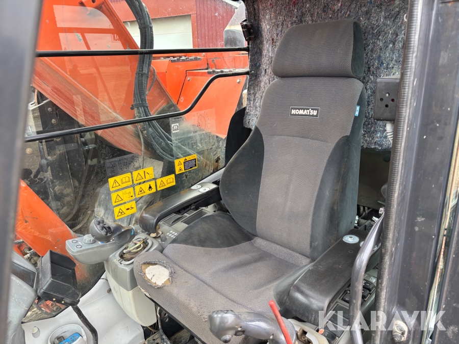 Grävmaskin Hitachi ZX225USLC-5B